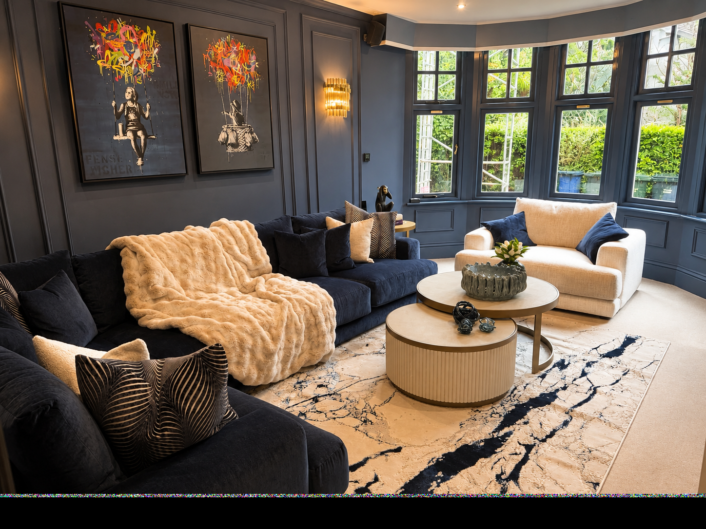 Panelled snug